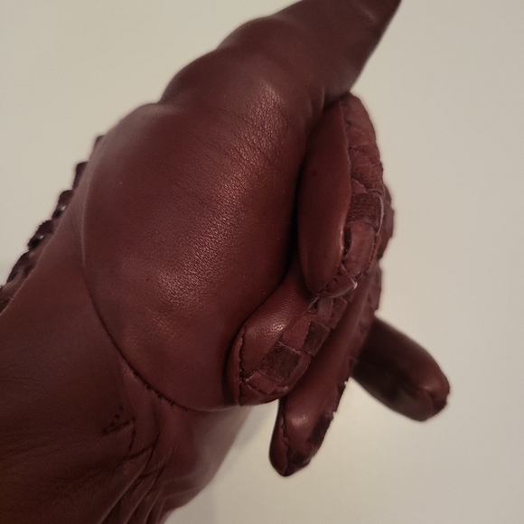 Leather Gloves Danier nwt plum burgundy deep red genuine NEW size XS - Picture 11 of 12